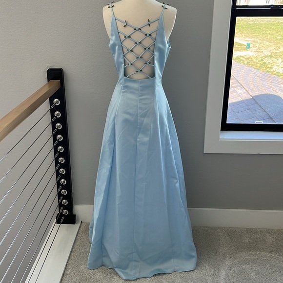 Light blue formal dress - Picture 5 of 10